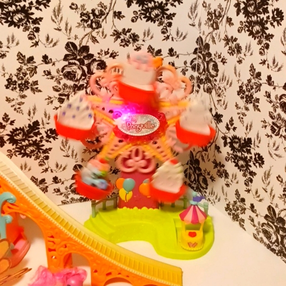 2006 MLP FERRIS WHEEL, ROLLER COASTER,  SUNDAE 🍨 - Picture 5 of 12